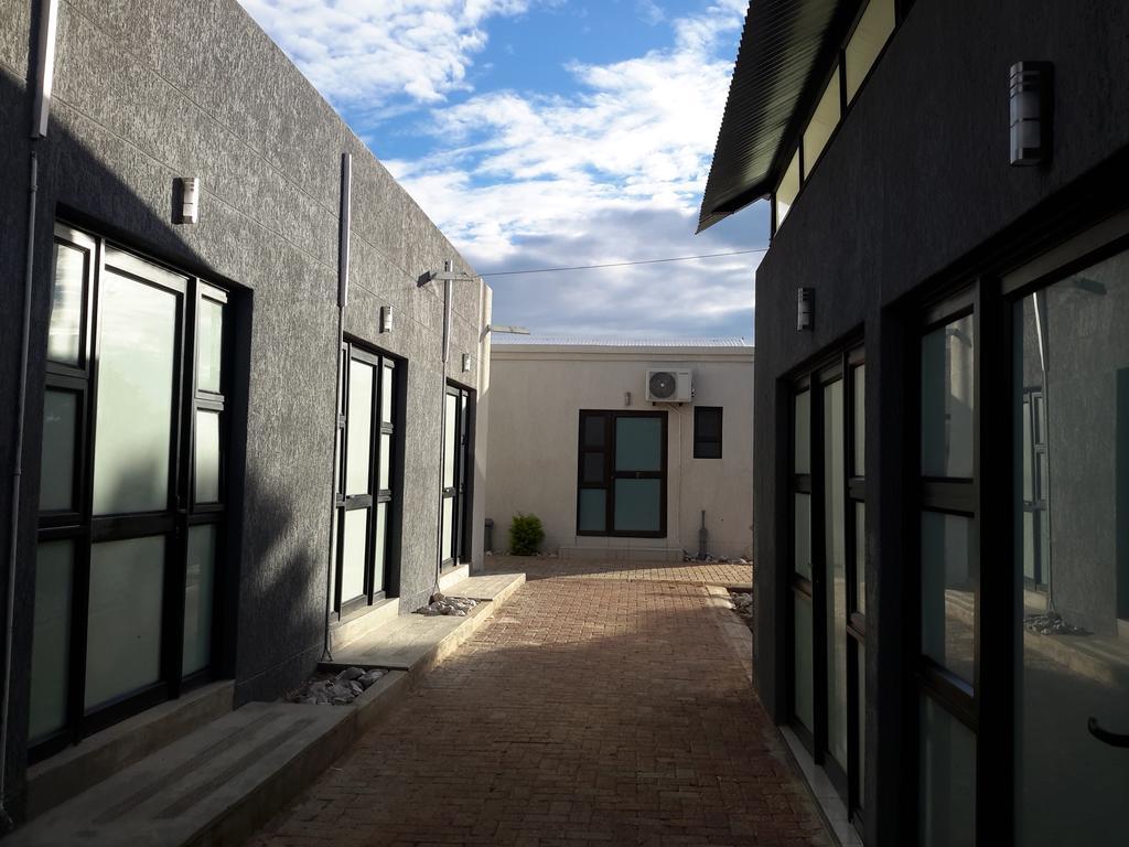 Tsumeb Guesthouse Kamho エクステリア 写真