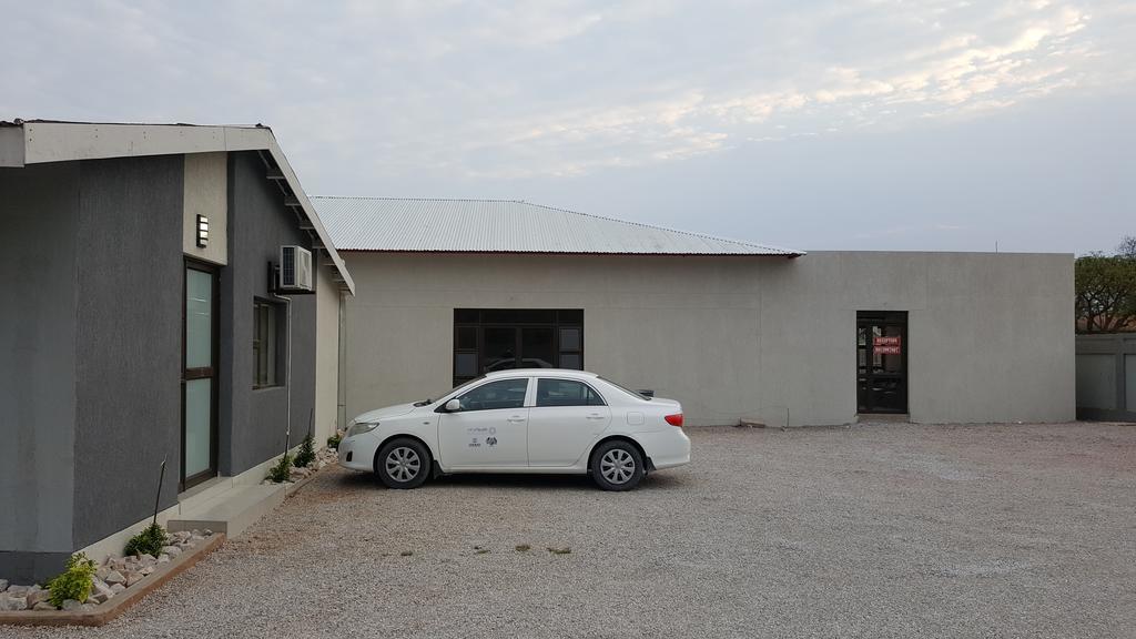Tsumeb Guesthouse Kamho エクステリア 写真