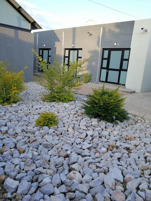 Tsumeb Guesthouse Kamho エクステリア 写真