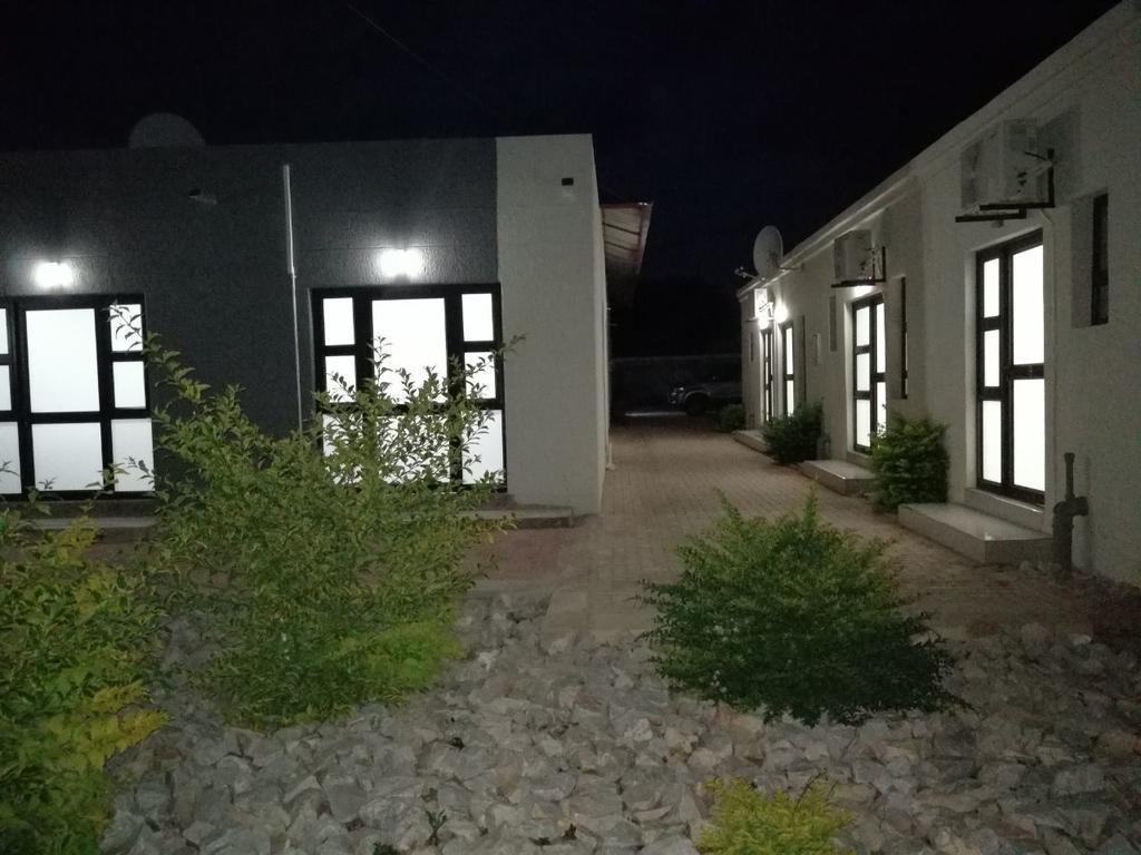 Tsumeb Guesthouse Kamho エクステリア 写真