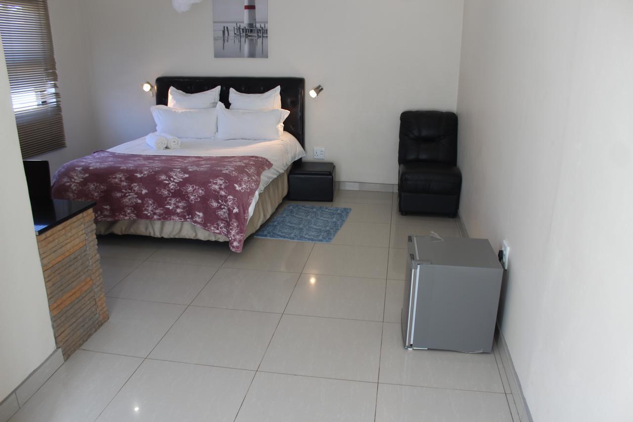Tsumeb Guesthouse Kamho エクステリア 写真