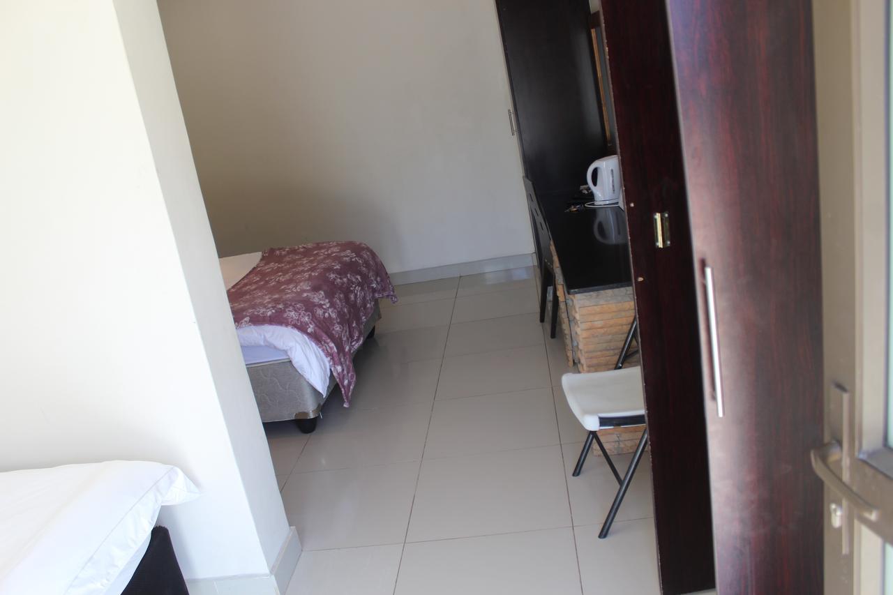 Tsumeb Guesthouse Kamho エクステリア 写真